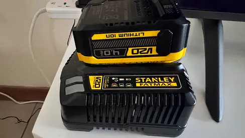 Stanley Fatmax 20V Battery + Charger