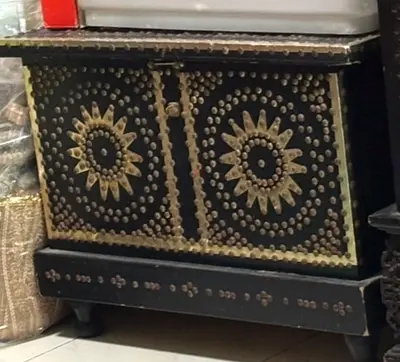 Trunk wooden