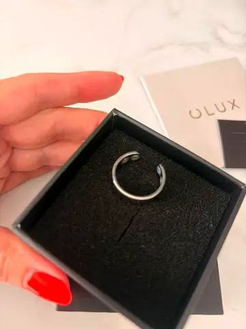 OLUX wellness ring containing four magnets