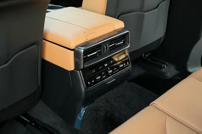 صورة 15 لـ 2026 Lexus LX-SERIES
