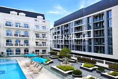 UNFURNISHED | SPACIOUS | POOL VIEW