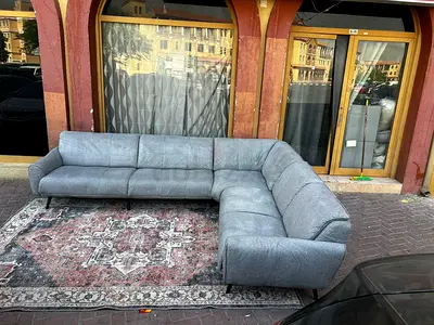 Excellent condition Natuzzi corner sofa