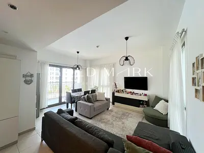 Corner Unit I Pool View I Semi Closed Kitchen