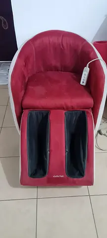 Osim couch massage chair as new condition with remote and extendable foot massage