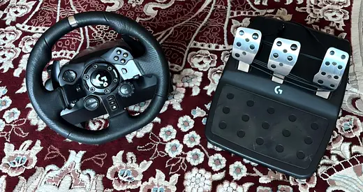 Logitech G923 for ps and pc