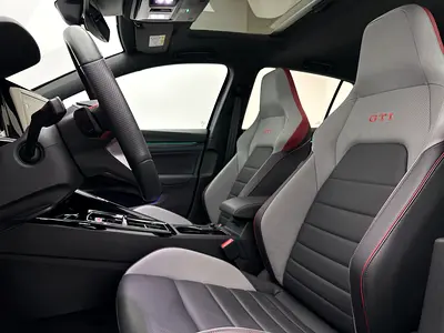 صورة 4 لـ 2024 Volkswagen GOLF GTI