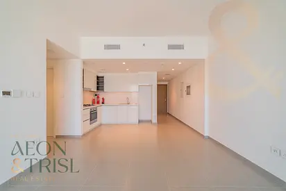 Prime location l Luxury l Community Living
