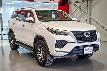 2021 Toyota FORTUNER — фото 1