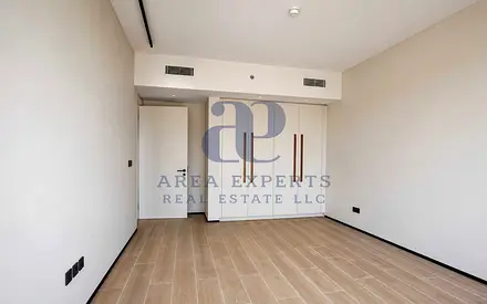 High Floor Unit with Parking | Unfurnished 1 BR
