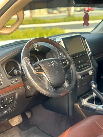 2018 Toyota LAND CRUISER — фото 10