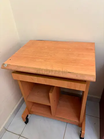 Computer table