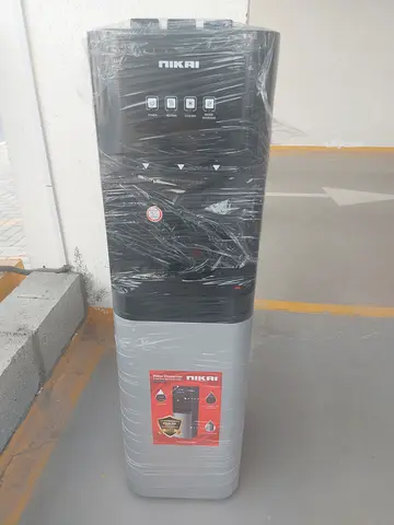 Bottom load water dispenser