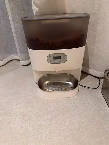 Automatic Pet Food Dispenser