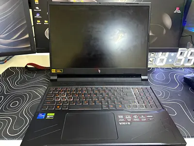 Acer Nitro v16