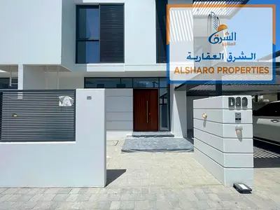 4 master bedrooms 6 bathrooms Maid's room with ensuite bathroom Large storage room Built-in wardrob