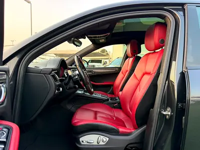 صورة 8 لـ 2018 Porsche MACAN