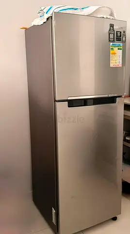 Samsung 2-Door Top Freezer Refrigerator - Stainless Steel, Good Condition