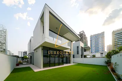 Upgraded 4 BR | Back to Back | With Private Pool
