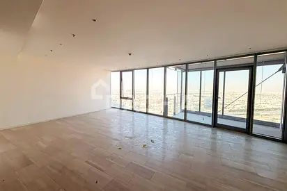 Spacious 4 BR + M | High floor | Creek View