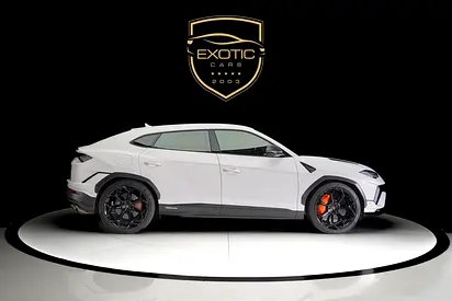 صورة 3 لـ 2023 Lamborghini URUS