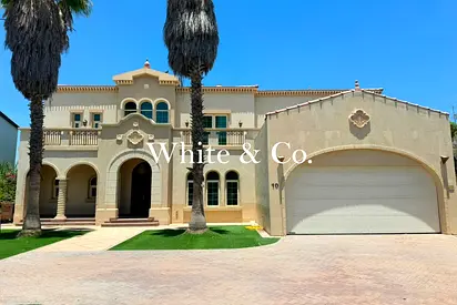 EXCLUSIVE | TURNKEY | HUGE PLOT WITH POOL
