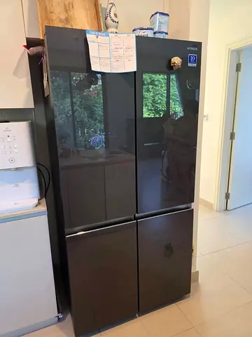 Hitachi Stylish 4-Door Side by Side Black Refrigerator - Good Condition