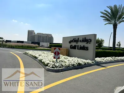 SINGLE ROW-READY TO MOVE IN 4 B/R MAIDS VILLA-GOLF COURSE VIEW