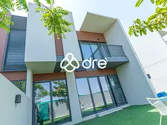 Single Row | Vacant On Transfer | Corner Unit