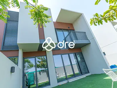 Single Row | Vacant On Transfer | Corner Unit