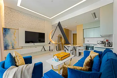 Five-Star 1BR Loft | Vacant | Furnished