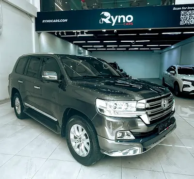 AED 2,800 // 20%DP // 2018 Toyota Land Cruiser GXR 4.0L V6