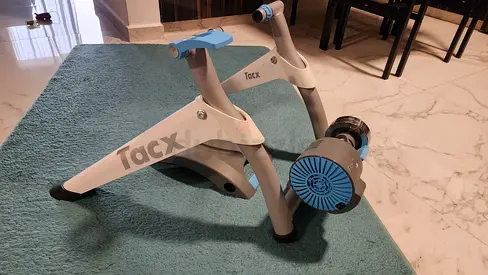 Flow Smart Bluetooth/ANT+ Bike Trainer (indoor cycling accessory)