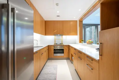 Fully Furnished | High Floor| Upgraded