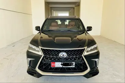 2018 Lexus LX-SERIES photo 2