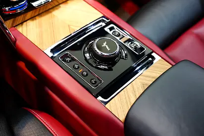 صورة مصغرة 13 لـ 2019 ROLLS-ROYCE CULLINAN
