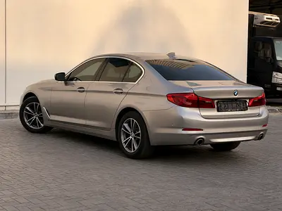 صورة 4 لـ 2020 BMW 5-SERIES
