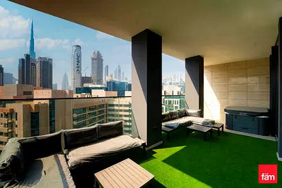 Burj And Canal View I Nether Occupied I Lux