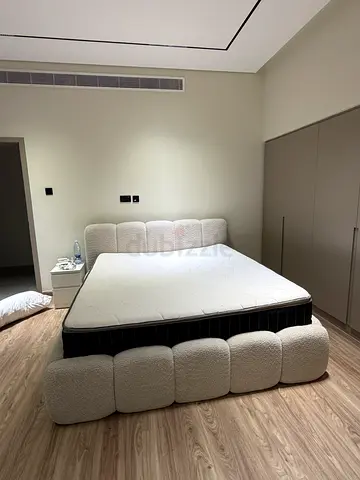 King bed 180x200 + mattress