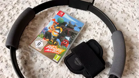 Ring Fit Adventure (Nintendo Switch) with Leg Strap and Ring-Con