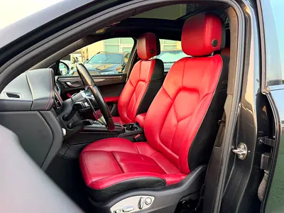 صورة 10 لـ 2018 Porsche MACAN