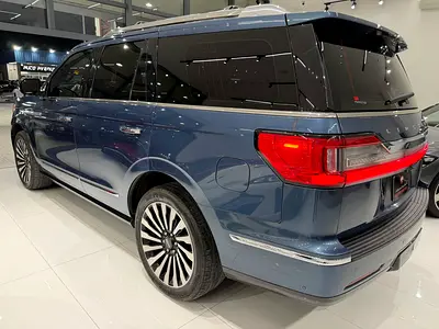 صورة 5 لـ 2018 Lincoln NAVIGATOR