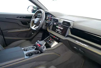 صورة مصغرة 12 لـ 2025 Lamborghini URUS