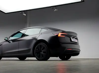 2025 Tesla MODEL 3 — миниатюра 20