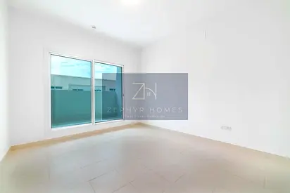 12 chqs.in limited offer/21 days free/Near by Metro / Parking free / yearly rent