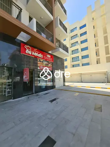 Retail Shop | High Visibility | Arjan