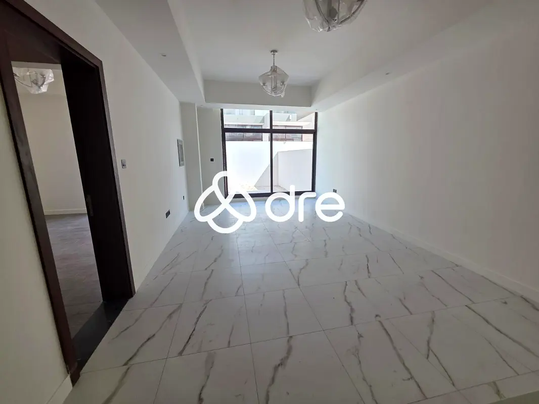 Vacant 4BR Villa | selling at OP | B2B