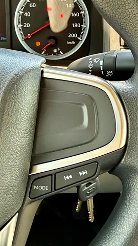 صورة 16 لـ 2026 Toyota HIACE