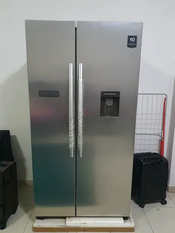 Hisense Side By Side Fridge Freezer With Water Dispenser