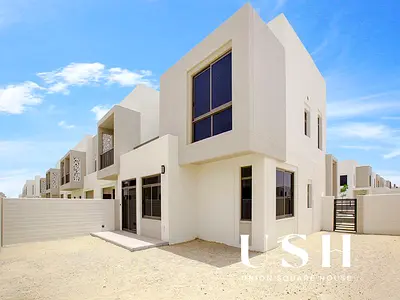 Vacant in November | Near Pool | Genuine Resale