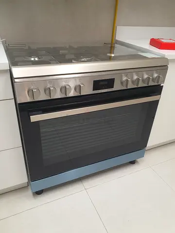 Bosch Series 6 Full Gas Cooking Range For Sale 90CM